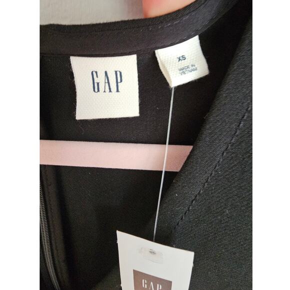 NWT Gap V Neck Sleeveless Black Mini  Dress w/ Pockets, Stitching details, Sz XS - Picture 5 of 10